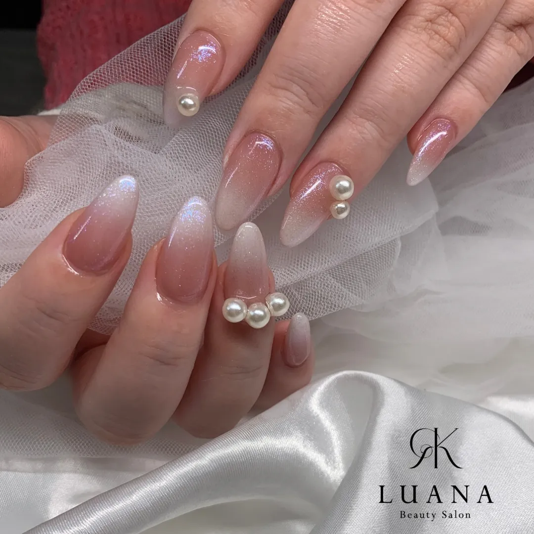 グラデーションネイル