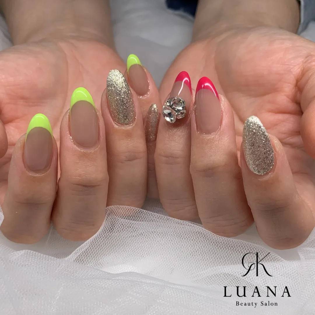 ネオンフレンチネイル