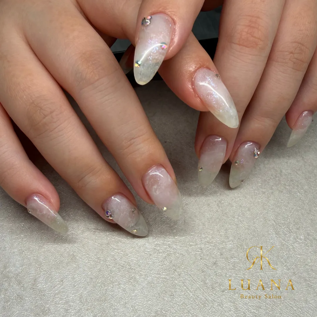 【自爪ロング】自爪を美しく!透け感ニュアンス×ビジューの綺麗めネイル💎